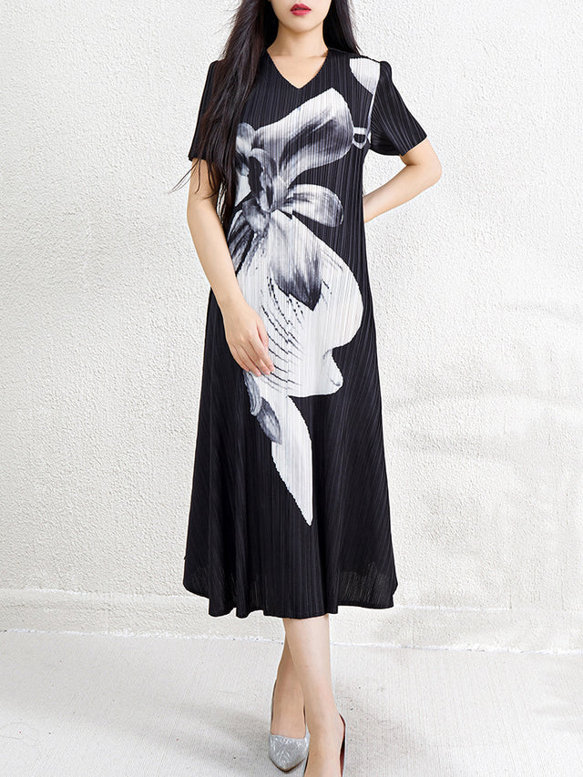 Pleated Floral Relaxed Fit Maxi Dress